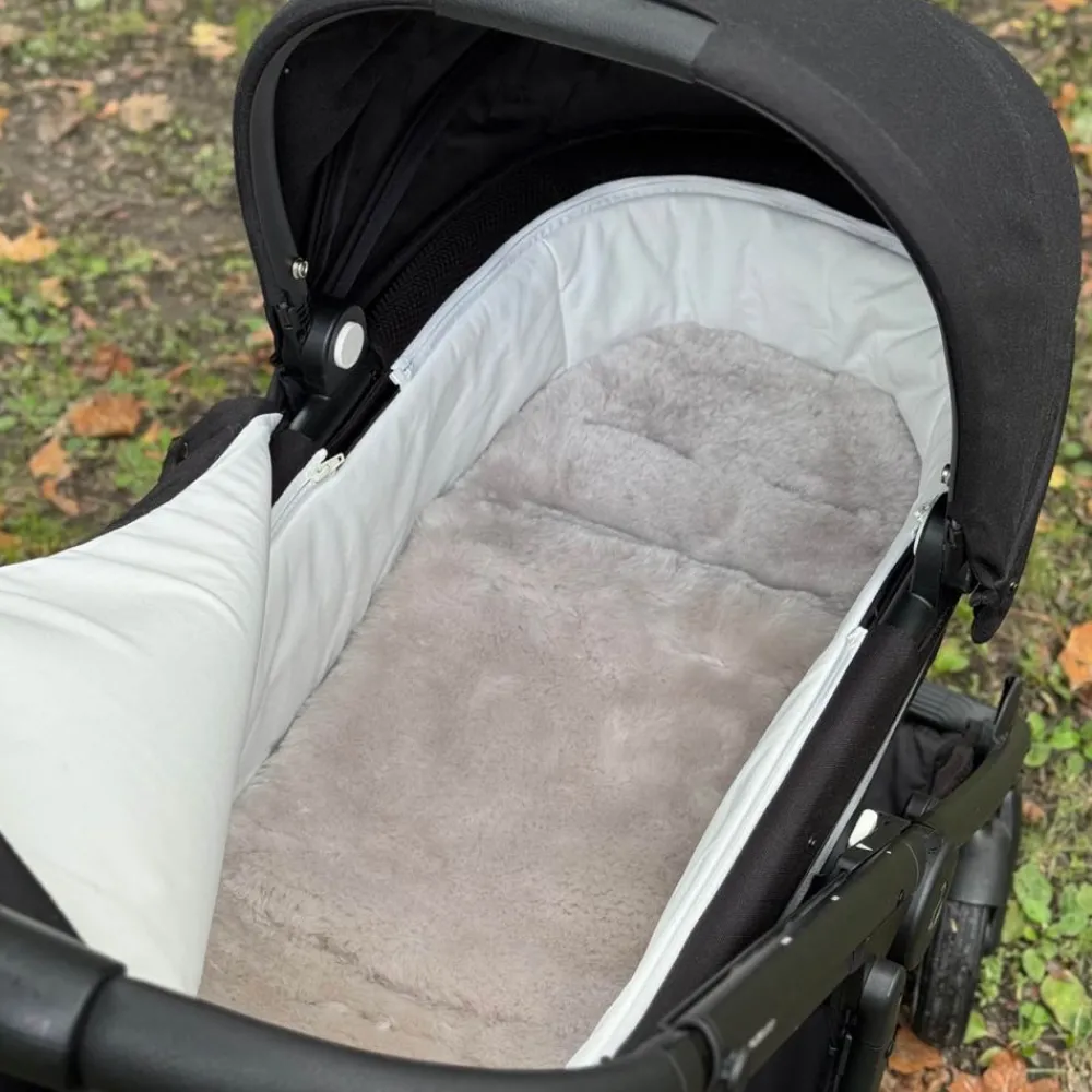 Aluna Lammeskinn til Vogn, Korthåret Lysegrå Discount