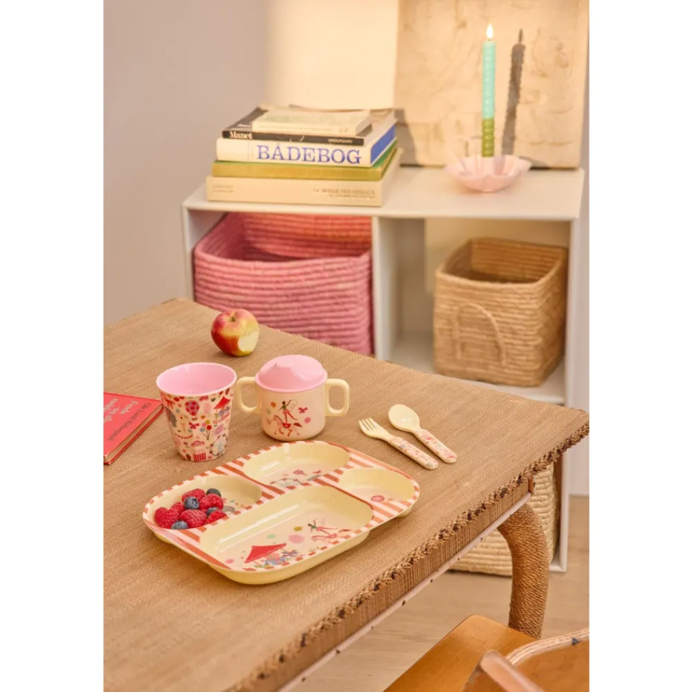 Rice Babyservise i gaveeske, Rosa karnevalmotiv, Clearance