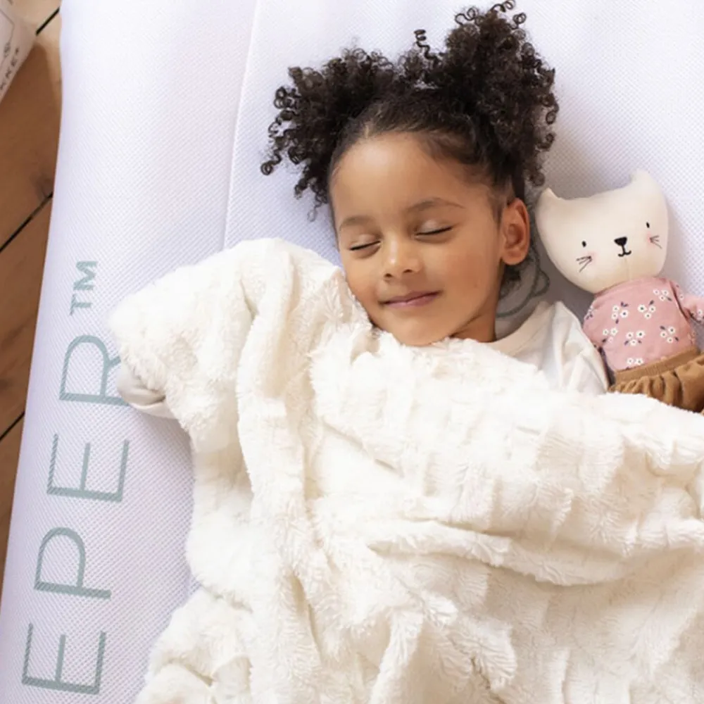 Stokke Cloudsleeper™ JetKids™, by ® Animal Family Hot