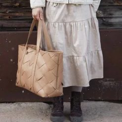 Elodie Stelleveske, Caramel Brown Sale