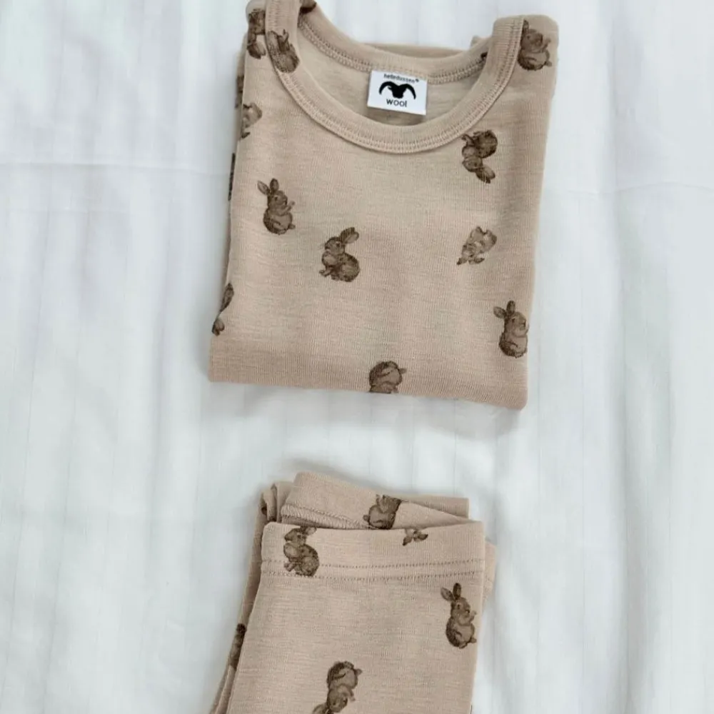 Helledussen Ullbody, Rabbit Best