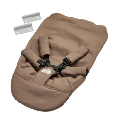 Leander Nyfødtsete Til Høystol, Mocca Hot