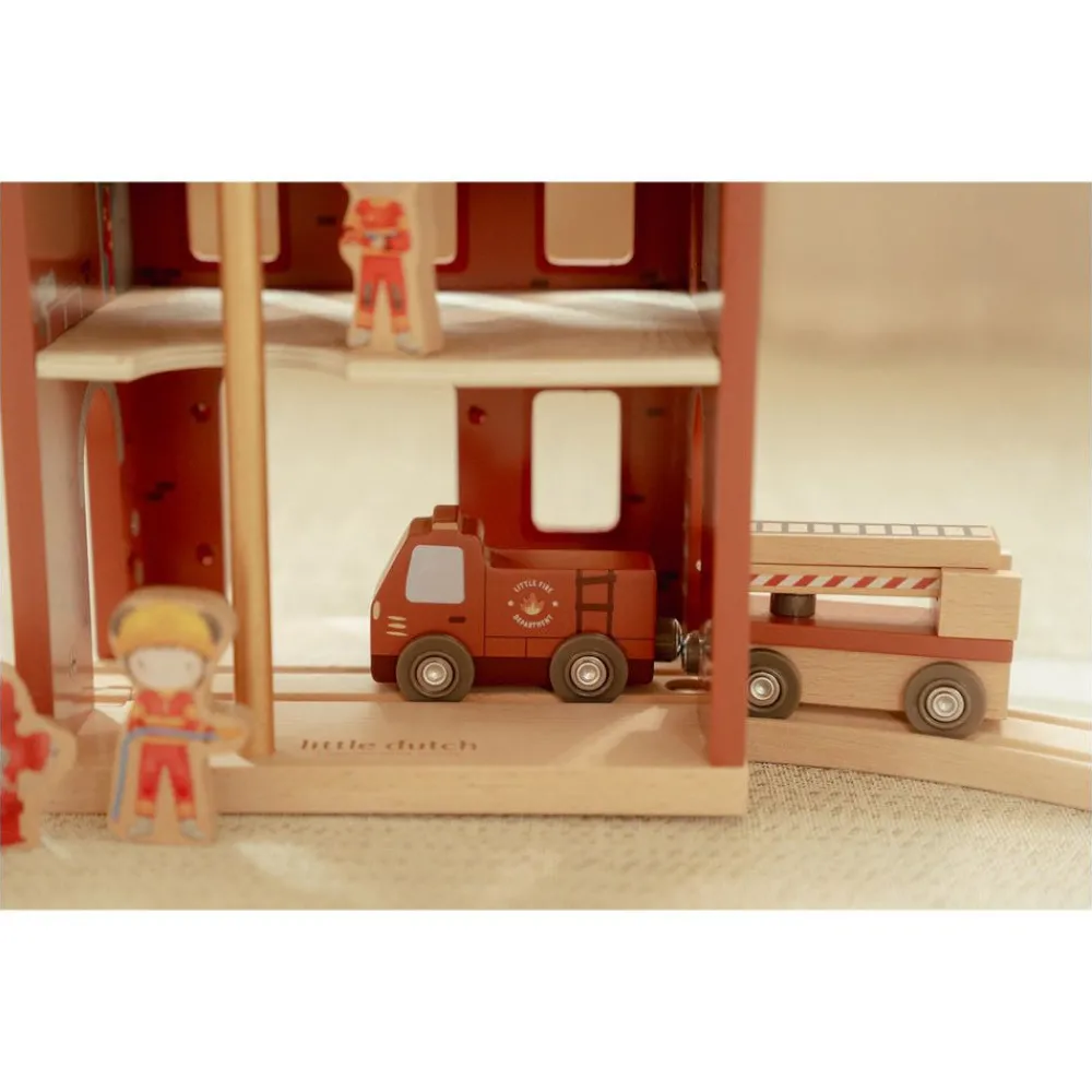 Little Dutch Brannstasjon Best