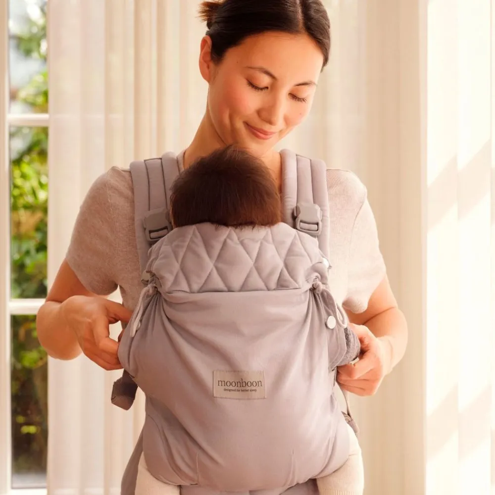 Moonboon bæresele, Grå Hot