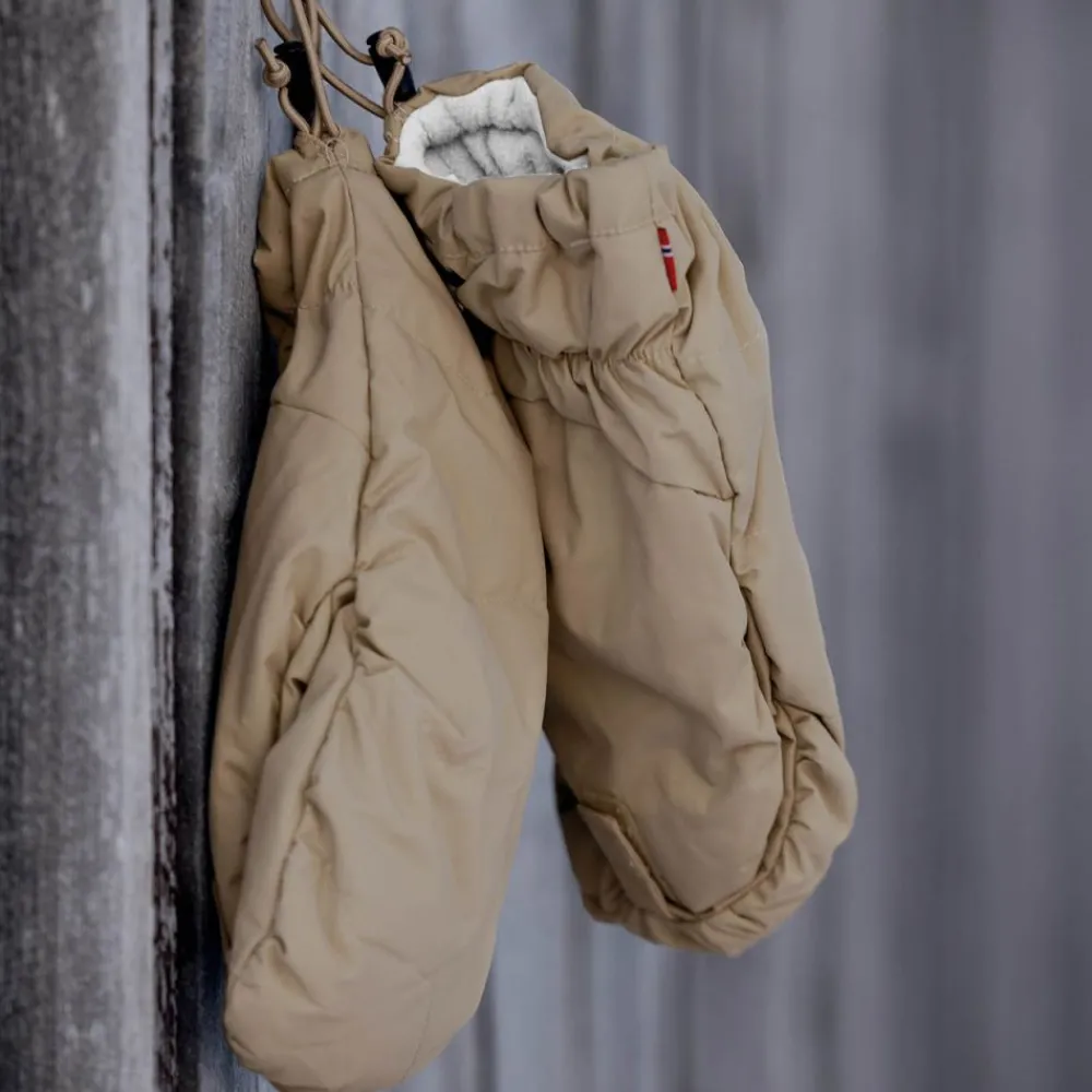 Voksi Vinterpakke, City North, Vognvotter og Baby Booties, Dark Sand Clearance